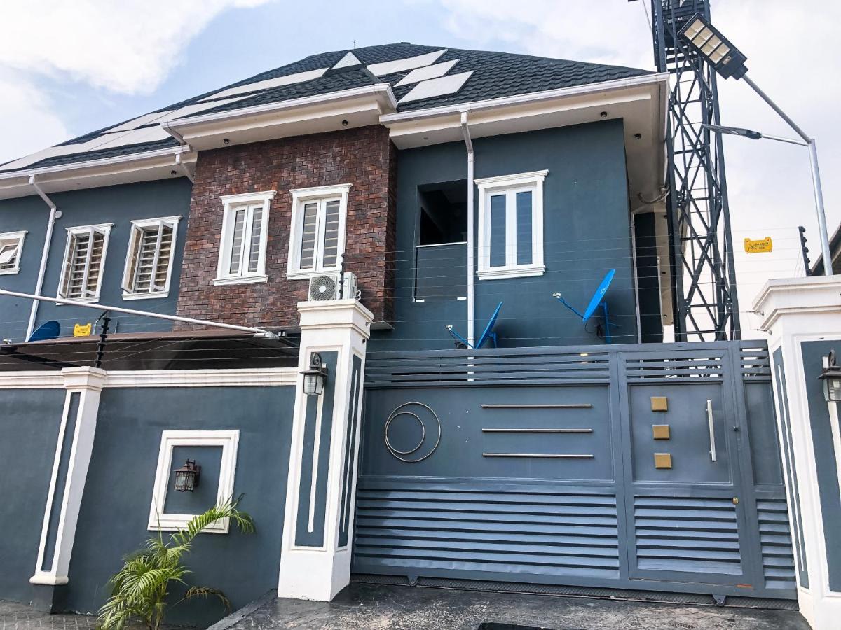 Crayford Homes Ikeja Exteriör bild